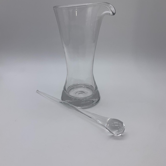 Hand Blown Vtg.Crystal Glass Martini Cocktail Juice Pitcher With Stirrer 24 Oz - Picture 5 of 16